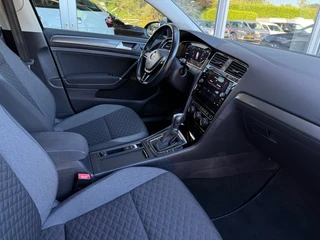 Volkswagen Golf 1.0 TSI Comfortline Business Camera Carplay Virtual dash / 18