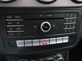 Mercedes-Benz B-klasse 250 Ambition Automaat 211 Pk | Camera | Trekhaak | Keyless | LED | Navigatiesysteem | Parkeersensoren | 18 Inch | 81.928 Km / 30