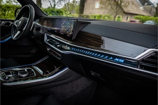 BMW X5 xDrive50e M Sport Pro Dravitgrau Individual Dravit Grau Sky Lounge Soft Close Vierwielbesturing / 14