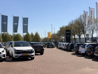 Omoda 5 EV Premium 61 kWh *DEMO* - Stoel/Stuurwiel verwarming - Schuif/Kanteldak - Navigatie - Adaptief Cruise Conrole - WLTP 402 KM - 7 Jaar fabrieksgarantie / 81