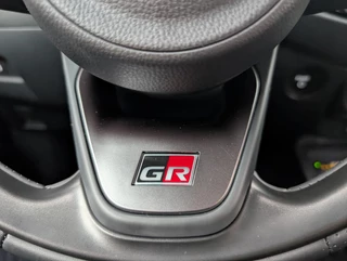 Toyota Aygo X Hybrid 115 GR-SPORT NIEUW MODEL! JBL-AUDIO 18'' LM-VELGEN KEYLESS PARK-SENSOREN STOELVERW NAVI CLIMA AD-CRUISE / 6
