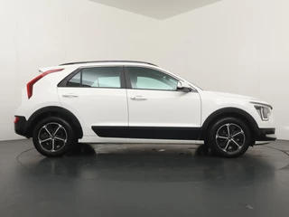 Kia Niro 1.6 GDi PHEV DynamicLine  - Navigatie - Cruise Control - Climate Control - Apple CarPlay/Android Auto - Fabrieksgarantie tot 06-2032 / 10