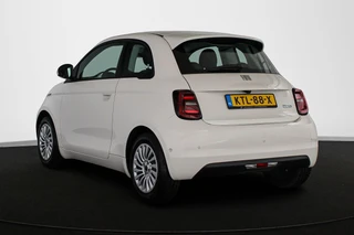 Fiat 500 3+1 Icon 42 kWh SOH 97% Achteruitrijcamera Apple CarPlay Stoelverwarming / 5