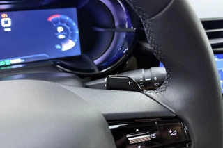 Alfa Romeo Junior 1.2 Turbo 145pk Hybrid Automaat Ibrida Speciale | Navigatie | Adapt. Cruise control | Climate control | Elektrische achterklep | Keyless | LED Matrix koplampen | 18" Lichtmetalen velgen / 23