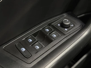 Volkswagen T-Roc 1.5 TSI Goal Edition | Automaat | Stoelverwarming | ACC | Clima | Navi | PDC | Carplay | ( Vestiging - Nieuwegein ) / 13