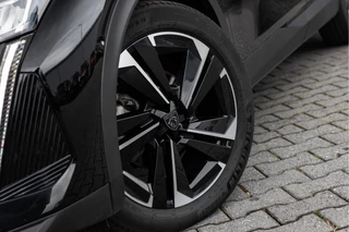 Peugeot 408 1.2 Hybrid 145 e-DCS6 Allure  | Camera | 19" | ACC / 18