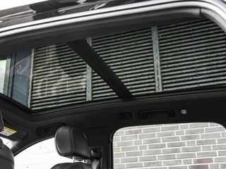Audi Q7 3.0 TFSI quattro S-Line Panoramadak B&O Advanced Nachtzicht Luchtvering Leder ACC HUD Virtual Cockpit Soft-Close Achterasbesturing Trekhaak 21" / 14