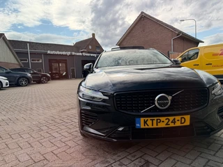 Volvo V60 2.0 T6 AWD Ultra Dark Panodak Leer H&K Head up / 14