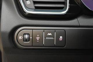 Kia Ceed 1.0 T-GDi 100pk Design Edition / 17
