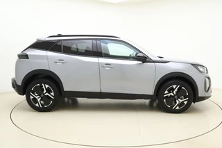 Peugeot 2008 1.2 Turbo 100 Allure | Adaptive Cruise Control | Draadloos Apple Carplay & Android Auto | Parkeersensoren voor & achter | 17'' Lichtmetalen velgen | Full LED / 10