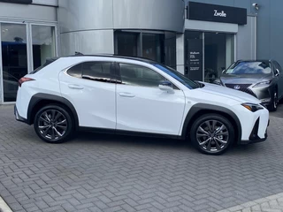 Lexus UX 300h Ultimate Edition DIRECT LEVERBAAR EL-ACHTERKLEP STUURVERW STOELVERW GROOT-SCHERM BLIND-SPOT / 4