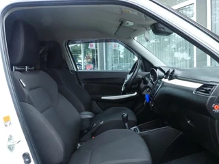 Suzuki Swift 1.2 Select Smart Hybrid Apple Carpl/Andr Auto, Camera, Park. sensoren, Dodehoek detectie / 30