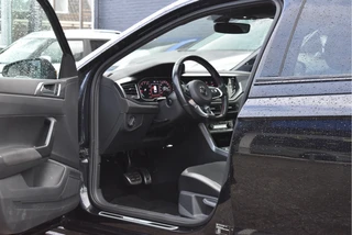 Volkswagen Polo 2.0 TSI GTI Executive 200 pk  | Keyless | Pano | Camera | Carplay | DAB | Virtual cockpit | Full LED | LM 18" | Netjes / 17