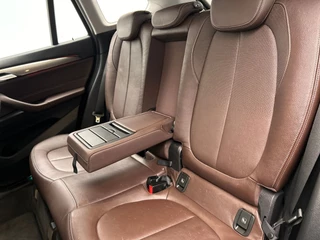 BMW X1 SDrive18i Centennial High Executive | Trekhaak | Leder | Navigatie | Stoelverwarming | Cruise/Control | Climate Control | / 25
