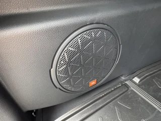 Toyota RAV4 2.5 Plug-in Hybrid AWD BI-TONE PLUS JBL-AUDIO NAVI HEAD-UP BLIND SPOT 360° CAMERA STOEL/STUURVERW EL-KLEP APPLE/ANDROID 1500KG TREKGEW KLASSE 3 ALARM 4S-BANDEN / 18