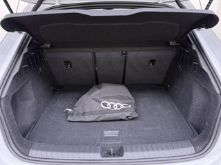 Audi A3 Sportback 45 TFSI e S edition Competition 272pk PHEV| 8.000KM!  | INCL. BTW | 143km RANGE WLTP!! | ADD. CRUISE | PANORAMADAK | FABRIEKSGARANTIE t/m 04-2027| MEGA COMPLETE AUTO| S-LINE BINNEN + BUITEN| LEDER| / 12