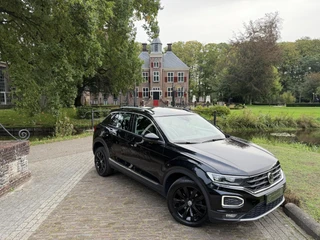 Volkswagen T-Roc 1.5 TSI Sport Business R | Pano | Camera | Keyless | / 5