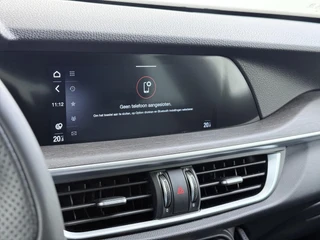 Alfa Romeo Stelvio 2.2 JTD AWD Veloce Automaat | VAN: € 34.900- VOOR: € 32.877,- UW HERFSTVOORDEEL: € 2.023,- | CAMERA| STOEL + STUURVERWARMING + MEMORY| KEY LESS ENTRY | LEDER | ADAPT. CRUISE CONTROL | 12 MND BOVAG GARANTIE / 41