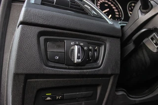 BMW 1-serie 120i Edition M Sport Shadow High Executive | 2e eigenaar | Driving Assistant | Schuif-/kanteldak | Camera | Harman Kardon | Keyless entry | LED | M sport remmen | PDC / 42