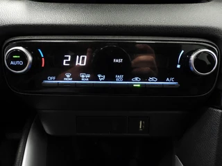 Toyota Yaris 1.5 Hybrid 115 Active NAVI-APP/CAMERA/CLIMA/BLEUTOOTH! / 7