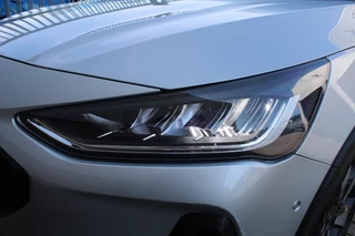 Ford Focus Wagon 1.0 EcoBoost 125PK Titanium Active  Adaptieve Cruis | BLIS | Led | Navigatie | Winterpack / 17