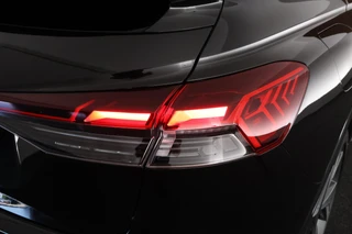 Audi Q4 Sportback e-tron 40 204pk S Edition 77 kWh SOH 91% Stoelverwarming Camera HUD Keyless ACC S-Line / 39