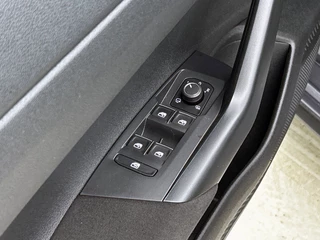 Volkswagen Polo 1.0 TSI R-Line | Adaptive cruise | CarPlay | Camera | Parkeersensoren / 31