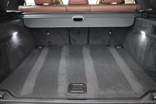 BMW X5 xDrive40i High Executive M Sport Pakket Automaat  / Live Cockpit Professional / Adaptive Air Suspension / Panoramadak Sky Lounge / Bowers & Wilkins / Active Steering / Comfortstoelen / Laserlight / Crafted Clarity / 22 Inch / Leder / M Sportremsysteem / 48
