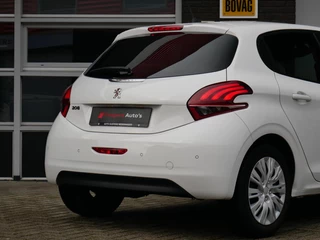 Peugeot 208 1.2 PureTech Signature Nieuwe Riem| Carplay| Stoelverwarming / 5
