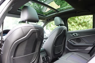 BMW 1 Serie 118i High Executive M-Sport  | Panodak | Stoelverw. | LED | DAB | Camera | BTW | / 33