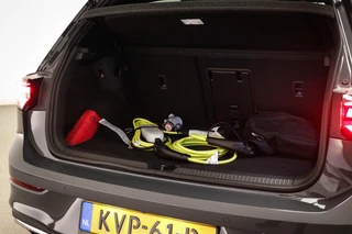 Volkswagen Golf 1.5 eHybrid GTE | LEDER | PANORAMADAK | HEAD UP | STOELVENTILATIE | STUURVERWARMING | TREKHAAK | 18" / 18