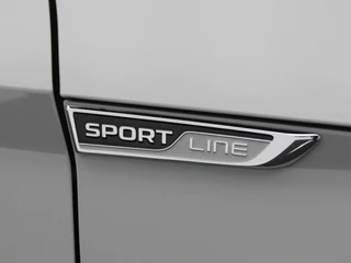 Škoda Superb Combi 1.4 TSI iV Sportline Business | Trekhaak | Camera | Stoel/Stuur Verwarming | Carplay | Navigatie | Climatronic | 19 Inch | 39.084 Km !! / 16