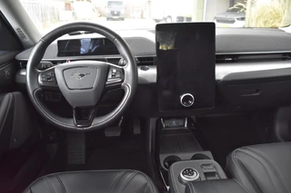 Ford Mustang Mach-E RWD 75 kWh | Pano | Leder | B&O| Winterpakket | / 13