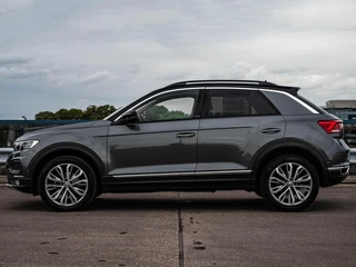 Volkswagen T-Roc 1.5 TSI 150 PK DSG Style IQ.DRIVE | Trekhaak | Virtual Cockpit | LED | ACC | Camera | Dodehoekdetectie | Stoel-/Stuurverwarming | Navigatie | Apple CarPlay/Android Auto | 18" / 8