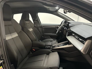 Audi A3 Sportback Sportback 35 TFSI Advanced edition Stoelverwarming Navigatie Climate Control / 9