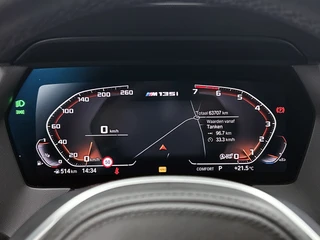 BMW 1-serie M135i xDrive | Camera | Stoelverwarming |Harman/Kardon | HeadUp Display | Cruise Control / 26