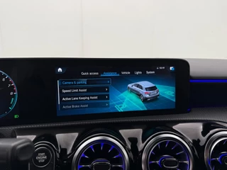 Mercedes-Benz A-klasse 250 e AMG Line | Automaat | Adaptive cruise | Navigatie | Stoelverwarming | Camera / 25