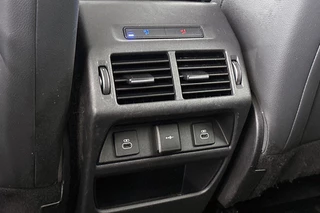 Land Rover Discovery Sport P300e 1.5 S / 38