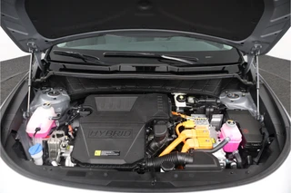 Kia Niro 1.6 GDi Hybrid DynamicLine  - Climate Control - Adaptieve Cruise Control - Lichtmetalen Velgen - Navigatie - Fabrieksgarantie tot 05-2032 / 40