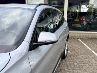 BMW X1 xDrive20i High Executive  | Afn. trekhaak | Pano | LED | Leder | Sportstoelen | Apple/Android | Stoelverwarming / 19