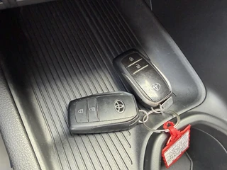 Toyota C-HR 1.8 Hybrid 140 Dynamic APPLE/ANDROID BLIND-SPOT KEYLESS PARKSENSOREN PARKCAMERA AD-CRUISE NL-AUTO / 18