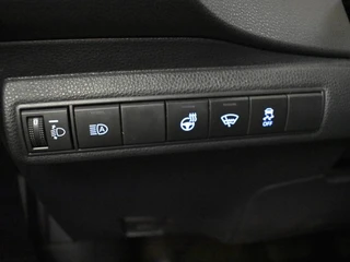 Toyota Corolla 1.8 Hybrid Smart Bi Tone | Head-up | Trekhaak | Stoelverw. / 29