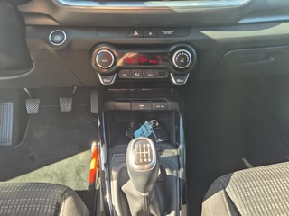 Kia Stonic 1.0 T-GDi MHEV DynamicPlusLine | Airco | Navi | Camera | LM Velgen | Privacy Glass | / 20