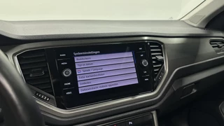 Volkswagen T-Roc 1.0 TSI Style Business PANO LM TREKHAAK DAB CRUISE. / 43