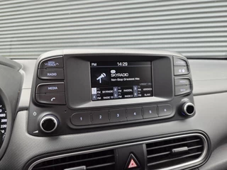 Hyundai Kona 1.0T Essence | Airco | Cruise Control | Bluetooth telefoonverbinding | 18'' Lichtmetalen velgen | Lane Assist / 15