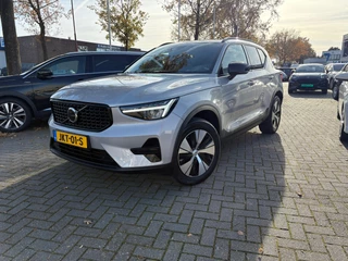 Volvo XC40 1.5 T4 Plug-in hybrid Plus Dark / Panorama-dak / Harman-Kardon / camera / stuur en stoel verwarming / 2