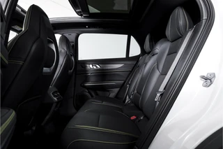 Lynk & Co 01 1.5 PHEV 276 PK More | S/K-panodak | Dig. Cockpit | Stoel-+Stuurverw. | 360 Camera | Adapt. Cruise | Memory | Elek. klep | LM 20" | 2650 / 58