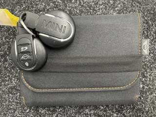 Mini 3-Deurs 1.5 Cooper Business Edition NAVI CARPLAY CRUISE LM 48000 KM. / 40