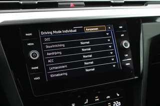 Volkswagen Arteon Shooting Brake 2.0 TSI 190pk DSG R-Line Business+ Keyless Panoramadak DCC Camera Stoelverwarming Virtual Cockpit Navigatie / 37