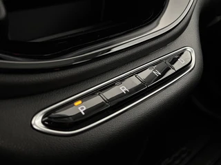 Fiat 500e La Prima 42 kWh | Panoramadak | Apple-Android | 8 Jaar Fabrieks-Garantie / 25